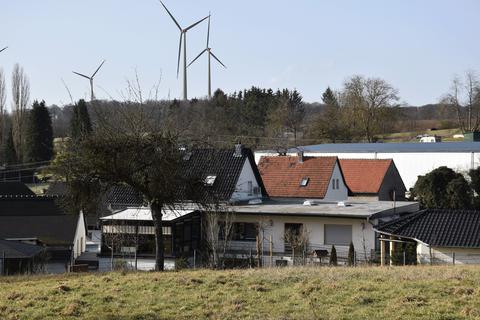Das wäre der Blick auf den geplanten Windpark von dem Villmarer Ortsteil Seelbach aus. 
