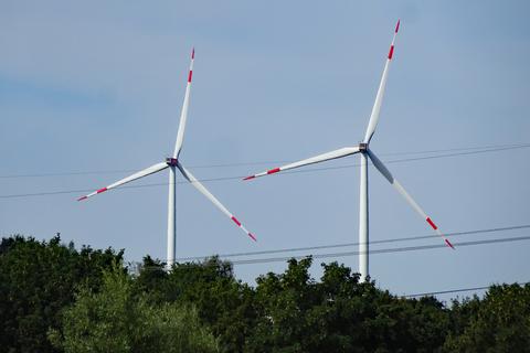 Mit dem Beschluss der Gemeindevertretung schafft Villmar Rahmenbedingungen für erneuerbare Energien auf eigenen Flächen, zum Beispiel für Windräder.	Foto: Kerstin Kaminsky