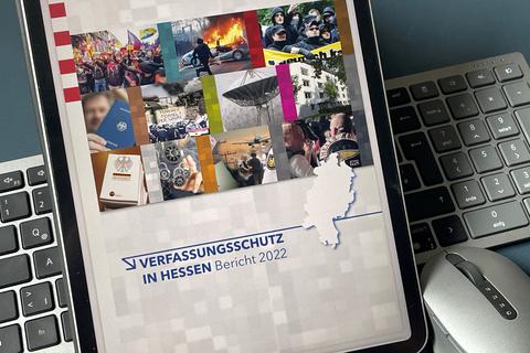 408 Seiten umfasst der hessische Verfassungsschutzbericht für das Jahr 2022. Auch im Landkreis Limburg-Weilburg waren laut Bericht Extremisten aktiv. 