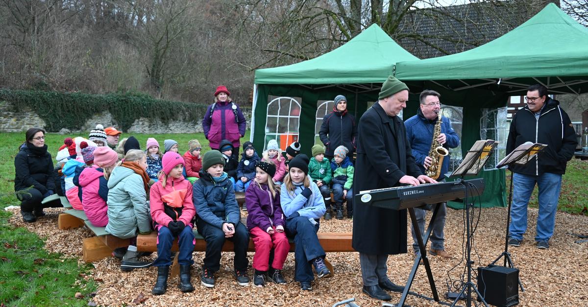 Erster-Wildpark-Weihnachtsmarkt-kommt-gut-an