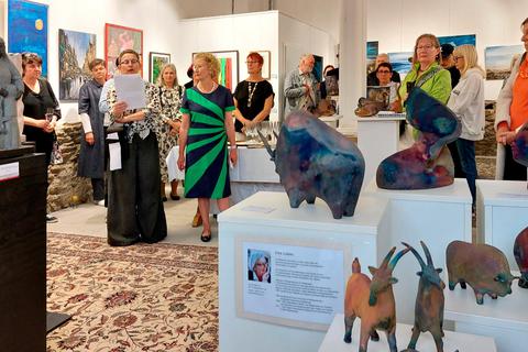 Zum zehnjährigen Bestehen der Künstlerkolonie Weilburg stellen heimische Kunstschaffende im Rosenhang Museum aus. Kerstin Kaminsky