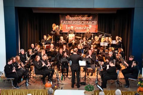 Das Blasorchester Laubuseschbach bei seinem ersten großen Konzert nach der Corona-Zwangspause. Foto: Margit Bach 