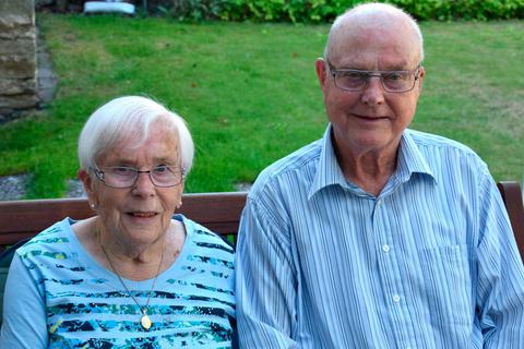 Sind seit 60 Jahren verheiratet: Inge und Willi Raab freuen sich darauf, heute ihre diamantene Hochzeit zu feiern. Foto: Margit Bach 