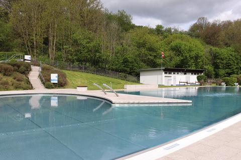 Das Schwimmbad in Weilmünster ist auch in diesem Jahr rechtzeitig startklar, die Freibadsaison kann Ende Mai starten,. Der Badespaß wird teurer, jedoch nur für Erwachsene.