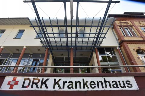 Pläne für die Modernisierung und Erweiterung des DRK-Krankenhauses in Biedenkopf gibt es seit Jahren. Nun wird das Vorhaben nochmals überarbeitet. Foto: Mark Adel 