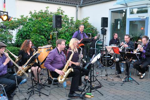 Das Hinterland Jazz Orchestra wird am Mittwoch in einer kleinen Besetzung im Wirtshaus Frauental in Biedenkopf auftreten und zumindest ein "Bissje Gude Musik" machen. Foto: Sascha Valentin 