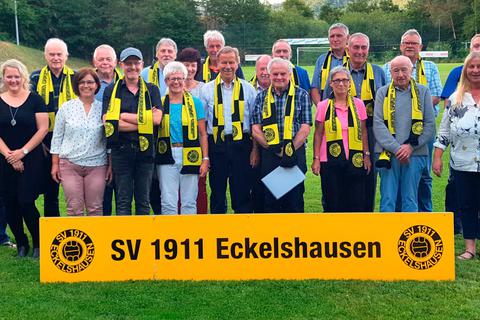 Der SV Eckelshausen hat auch langjährige Mitglieder geehrt.  Foto: SV Eckelshausen 