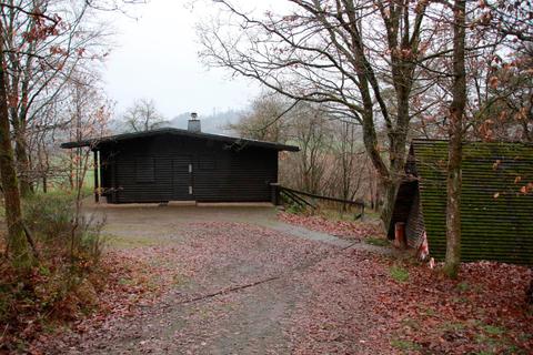 Dilemma um die Jagdhütte in Achenbach: Diese ist auf 49 Jahre an den bisherigen Jagdpächter verpachtet. Der ist nun allerdings gar nicht mehr Jagdpächter in Achenbach.