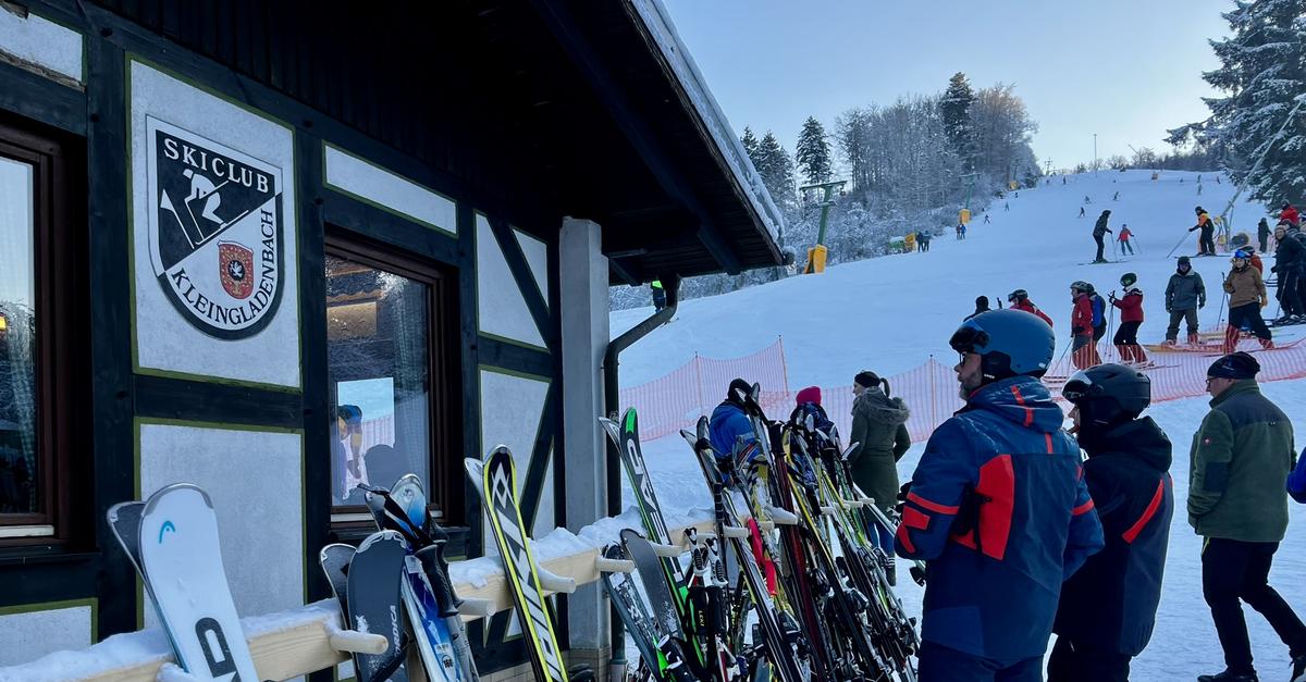 Skifahren-bei-Kaiserwetter-im-Hinterland-mit-Video