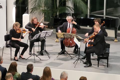 Julius Berger und das Lutoslawski-Quartett spielen Schuberts C-Dur-Qintett.