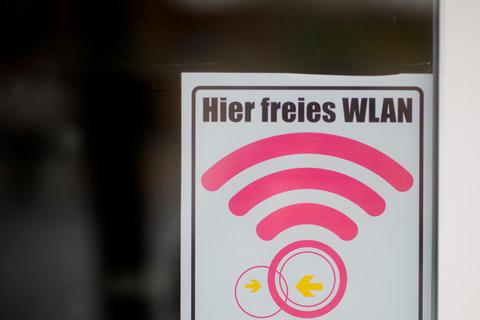 Im Friedensdorfer Bürgerhaus gibt es nun einen WLAN-Hotspot.  Symbolfoto: dpa 