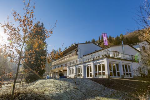 Die Freizeit- und Bildungsstätte des evangelischen Dekanats Biedenkopf-Gladenbach ist in die Jahre gekommen und muss möglicherweise bald schließen.