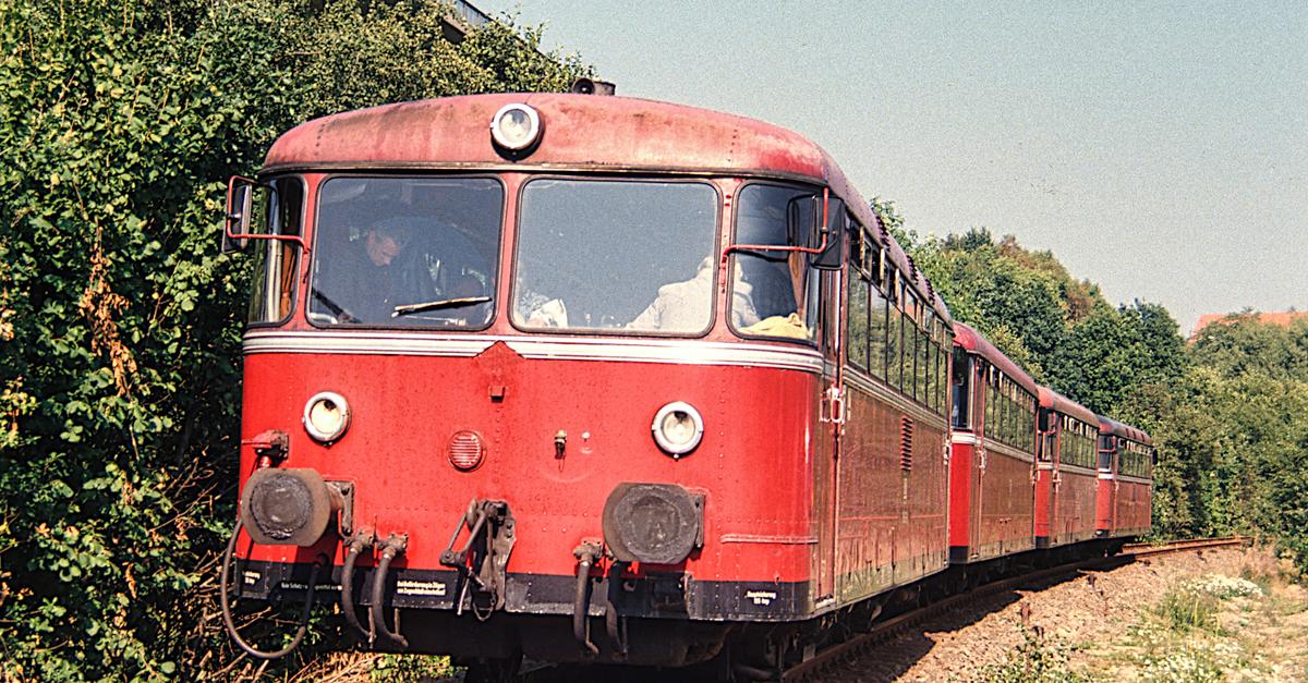 schienenbus-im-angertal-foto-bild-historische-eisenbahnen-museale