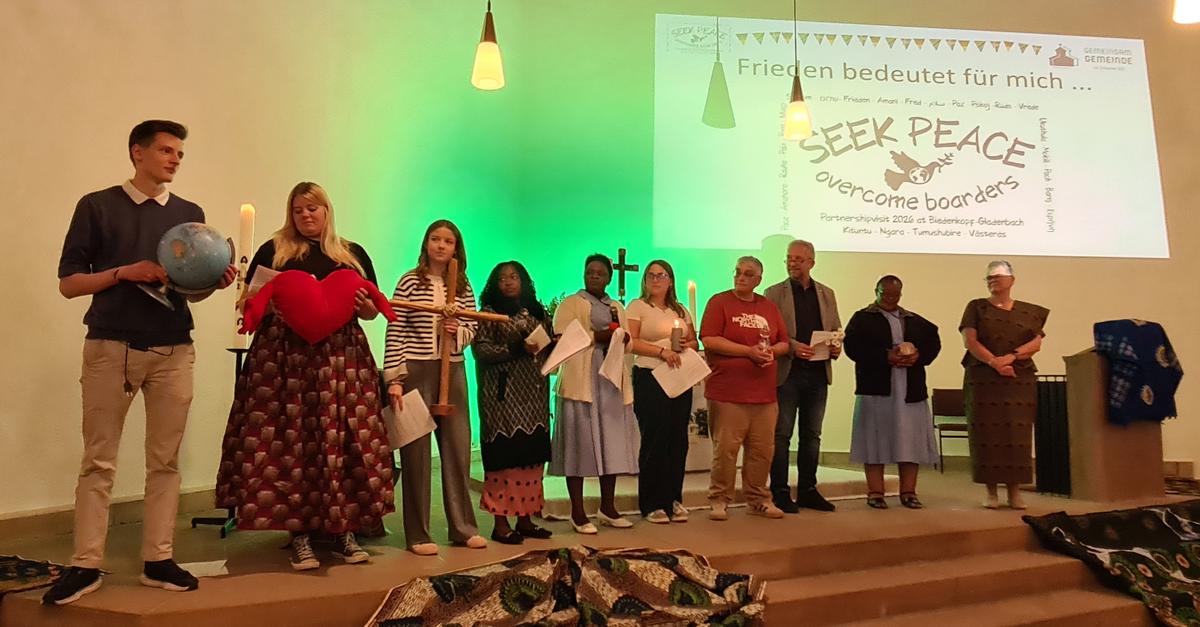 Drei-L-nder-Partnerschaftsgottesdienst-in-Weidenhausen
