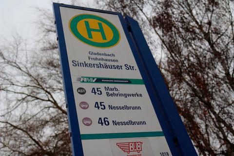 Die Ortsbeiräte aus Sinkershausen und Frohnhausen setzen sich für eine bessere Anbindung des Stadtteils an den ÖPNV ein. Bislang fahren nur Schulbusse und ein Anrufsammeltaxi.