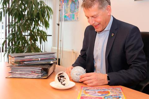 Gladenbachs Bürgermeister Peter Kremer ist bis zum 25. Januar in häuslicher Quarantäne. Ein Magistratsmitglied ist wegen eines positiven Covid-19-Tests in Isolation.  Foto: Michael Tietz     