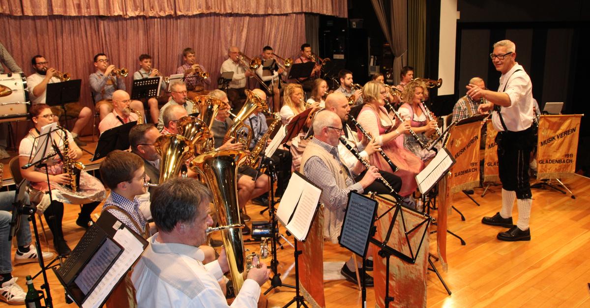 Musikverein-Gladenbach-w-rdigt-Blasmusiklegende-Ernst-Mosch