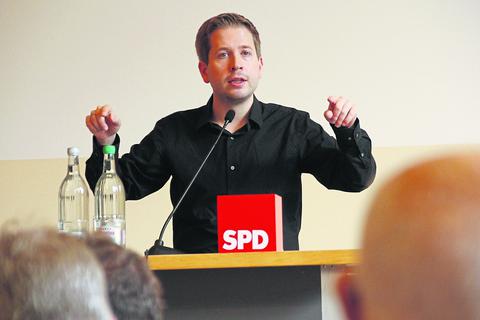 Kevin Kühnert, SPD-Generalsekretär, spricht bei einer  Jubilarehrung der SPD in Marburg.  Foto: Björn Wisker