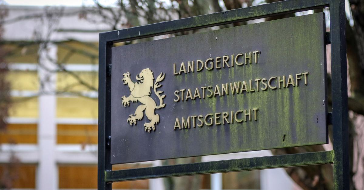 Chaosfahrt-mit-Radlader-Prozess-startet-in-Marburg