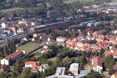 Das Gebäude der Marburger Uni-Psychiatrie befindet sich derzeit noch am Ortenberg. 2029 soll ein Neubau fertig sein - idealerweise auf den Lahnbergen.   Foto: Thorsten Richter 