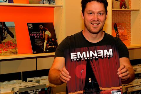 Lutz Hermann aus Marburg schreibt in dieser Kolumne regelmäßig über Musik. Diesmal geht es um das Album "The Eminem Show" von Eminem. © Hartmut Bünger