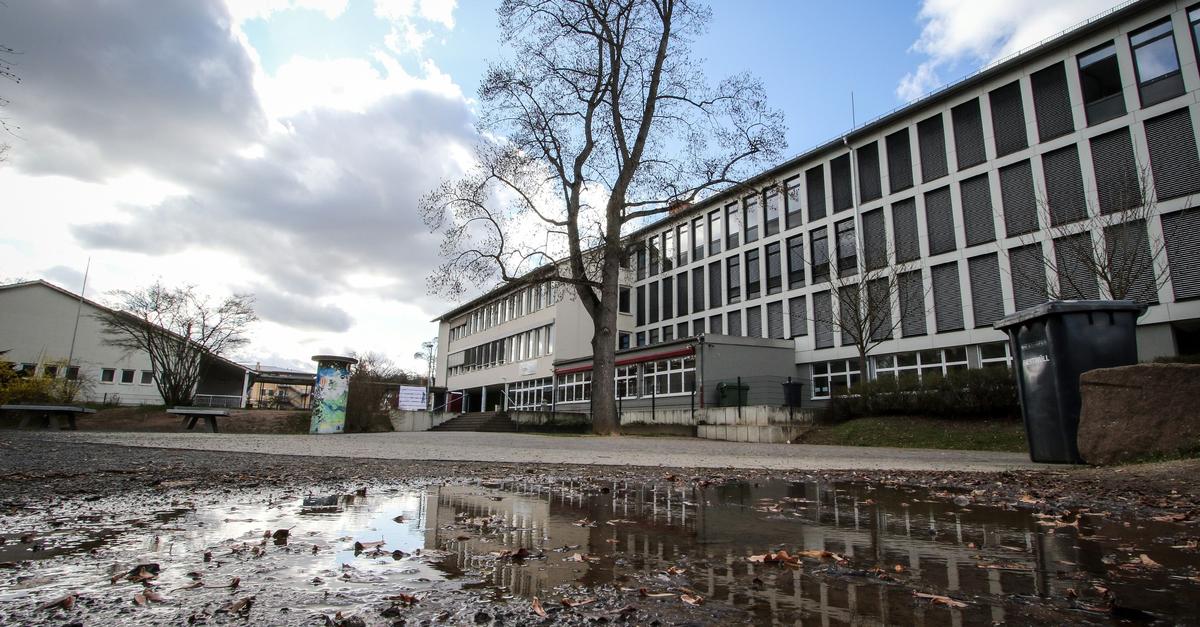Marburger-Elisabethschule-ist-wieder-mit-Strom-versorgt