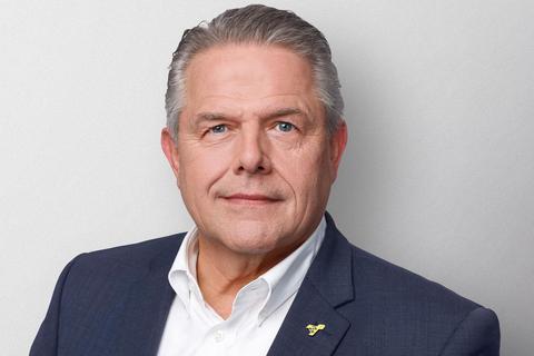 Klaus-Peter Willsch sagt von sich, ihm liege „der enge Draht, den man zu den Menschen halten muss“. Foto: Willsch