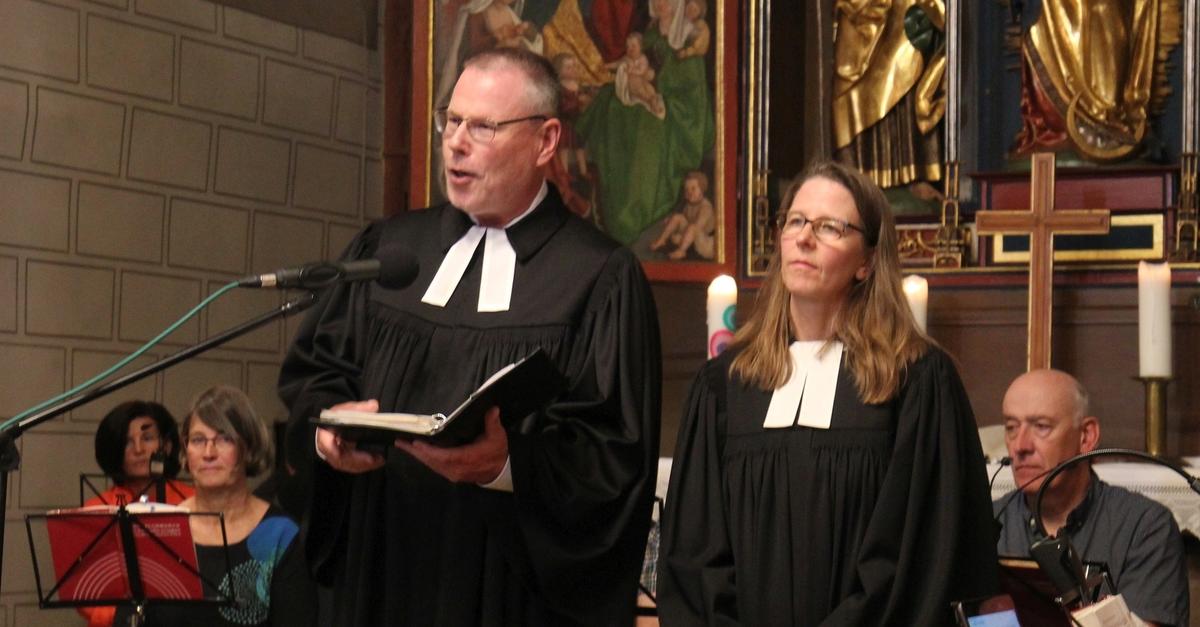 Pfarrerin-Susanne-Scherer-verabschiedet-sich-in-Bischoffen