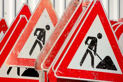  Erneut muss die Ortsdurchfahrt on Bonbaden wegen Bauarbeiten gesperrt werden.   Symbolfoto: Sebastian Kahnert/dpa  