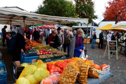 Steigt am Freitag, 28. Oktober, zum letzten Mal in dieser Saison: der Rabenscheider Bauernmarkt.  Archivfoto: Klaus-Dieter Schwedt 