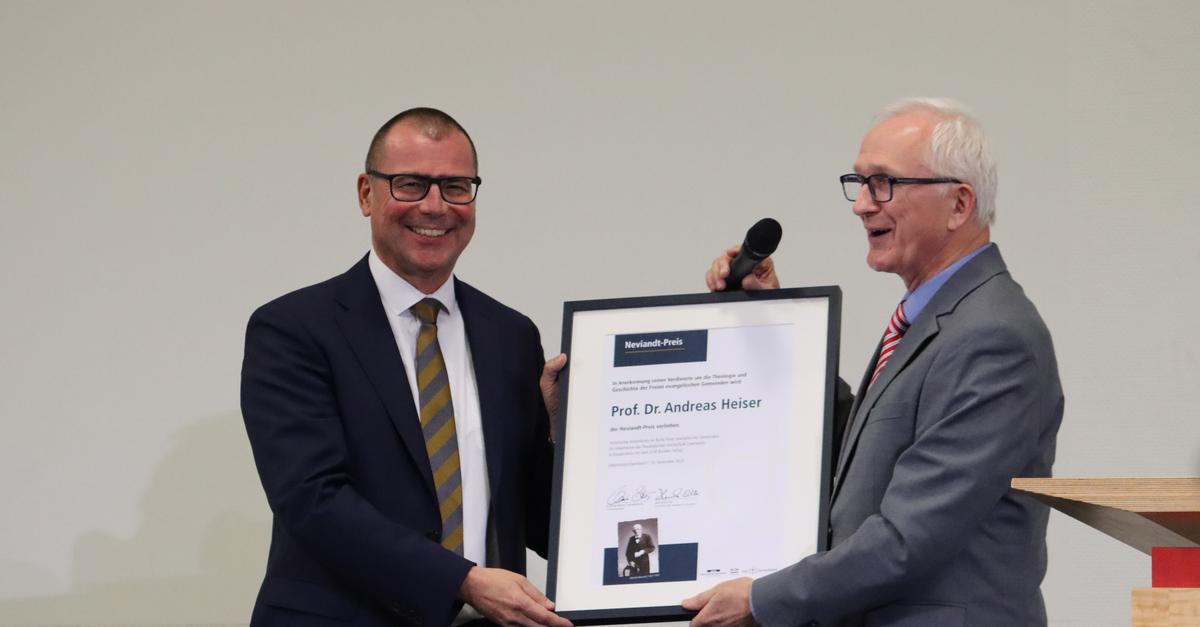 Neviandt-Preis-an-Andreas-Heiser-in-Ewersbach-verliehen