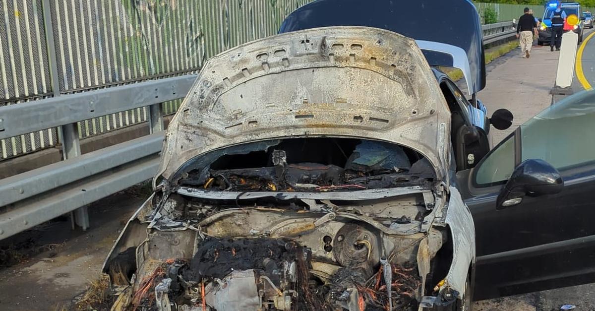 Car catches fire on the A45 between Dillenburg and Haiger