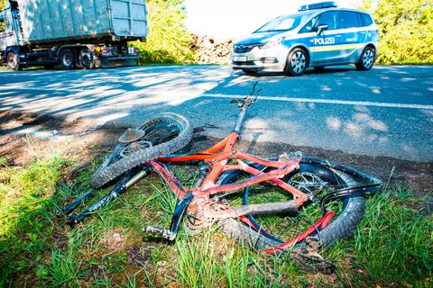 Bei einem Verkehrsunfall zwischen Breidenbach und Breidenstein wurde ein Radfahrer schwer verletzt.  Foto: k_rahn/Fotolia.de 