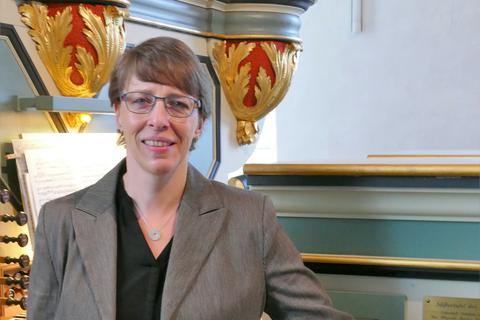 Petra Denker setzt mit ihrem Konzert an der Oberlinger-Orgel den Schlussakkord des diesjährigen Orgelsommers.