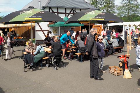 Rückkehr: An der Dreschhalle in Münchhausen steigt wieder der gleichnamige Markt - diesmal mit 29 Verkaufsständen.  Foto: Timo König 