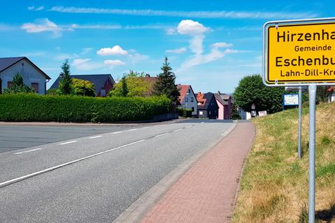 Am südlichen Ortseingang endete die für den Lahn-Dill-Kreis 415.000 Euro teure Sanierung am Abzweig zur Faulchenstraße.  Archivfoto: Christoph Weber 