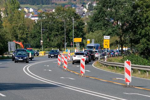 Keine langen Staus: Das verspricht "Hessen Mobil" für die geplante Ampel an der B 253 an der Abzweigung nach Eibelshausen. Foto: Frank Rademacher 