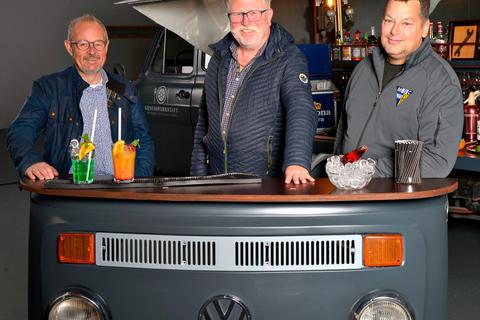 Stellen die Motorradausstellung am 30. und 31. Oktober vor (v.l.): Stefan Ginsberg, Miteigentümer der "Genusswerkstatt" auf der Kalteiche, Eventmanager Christoph Düber und Nico Klaus vom MSC "Freier Grund".  Foto: Markus Döring/"Genusswerkstatt" 