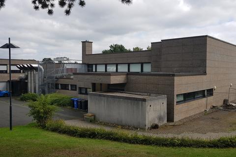 Insgesamt 16 Millionen Euro sind für die Sanierung der Haigerer Stadthalle im aktuellen Haushalt 2023 aufgelistet, davon drei Millionen Euro in diesem Jahr und 10,5 Millionen Euro für das Jahr 2024. Die Haigerer FWG hätte hier – wie bei anderen Großprojekten – gerne einen "Zeitstrahl", will wissen, welche Summen für welches Projekt in welchem Zeitraum benötigt werden.