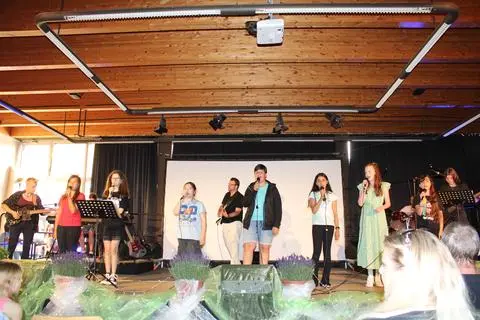 Tim Raabe Haigerer Textor-Schüler gehen mit Musik in die Ferien
