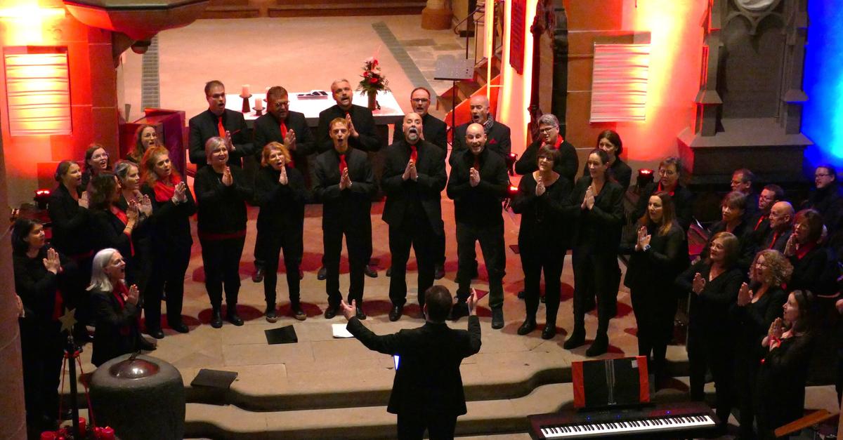 Polizei-l-dt-zum-Adventskonzert-in-Herborner-Stadtkirche-ein