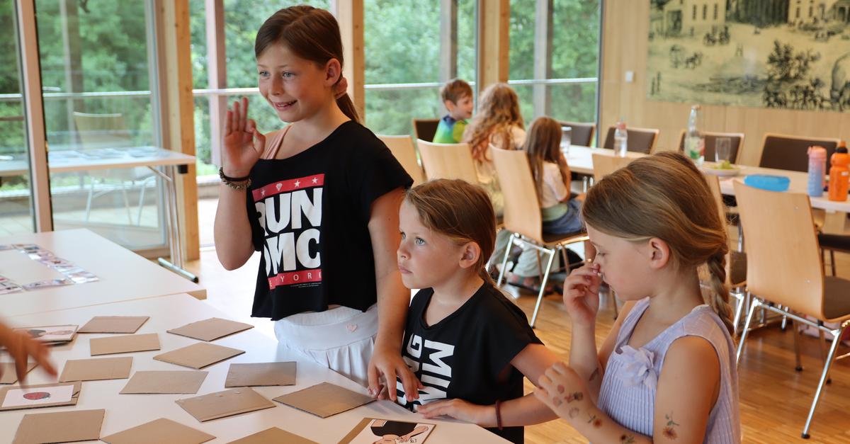 Speaking with Hands: Children Learn Sign Language at Herborn Holiday Pass