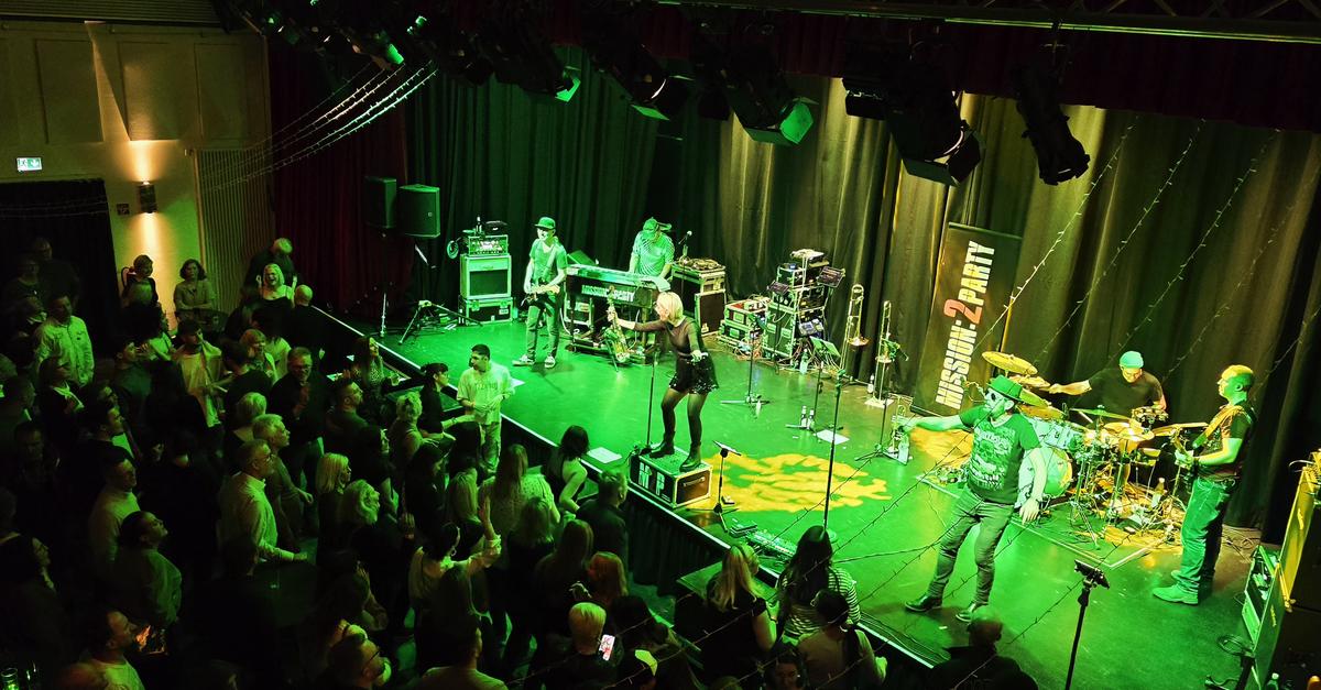 Kusch-Publikum-verabschiedet-das-Jahr-mit-Mission-2Party-