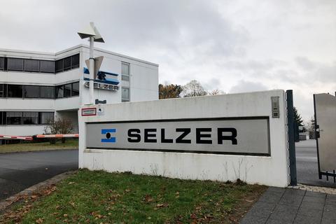 Beim Automobilzulieferer Selzer in Roth - die Belegschaft sei stark verunsichert, sagen die Vertreter des Betriebsrates. Foto: Christian Hoge 
