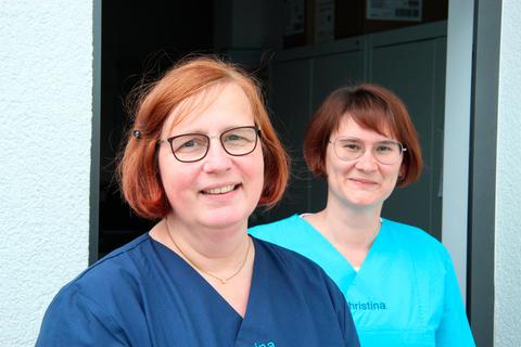 Atmen auf: Leiterin Karina Lantelme (l.) und ihre Kollegin Christina Fetz.  Foto: Gert Heiland 