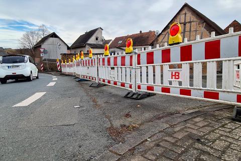 Eine fast unendliche Geschichte: Ein Teil der Borngasse am Ortseingang von Weidenhausen ist bereits seit Jahren gesperrt.