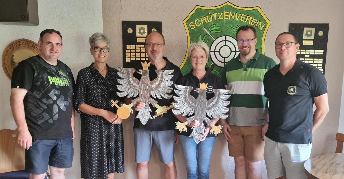 Historisches Kreiskönigsschießen: Ehepaar gewinnt in Damen- und ...
