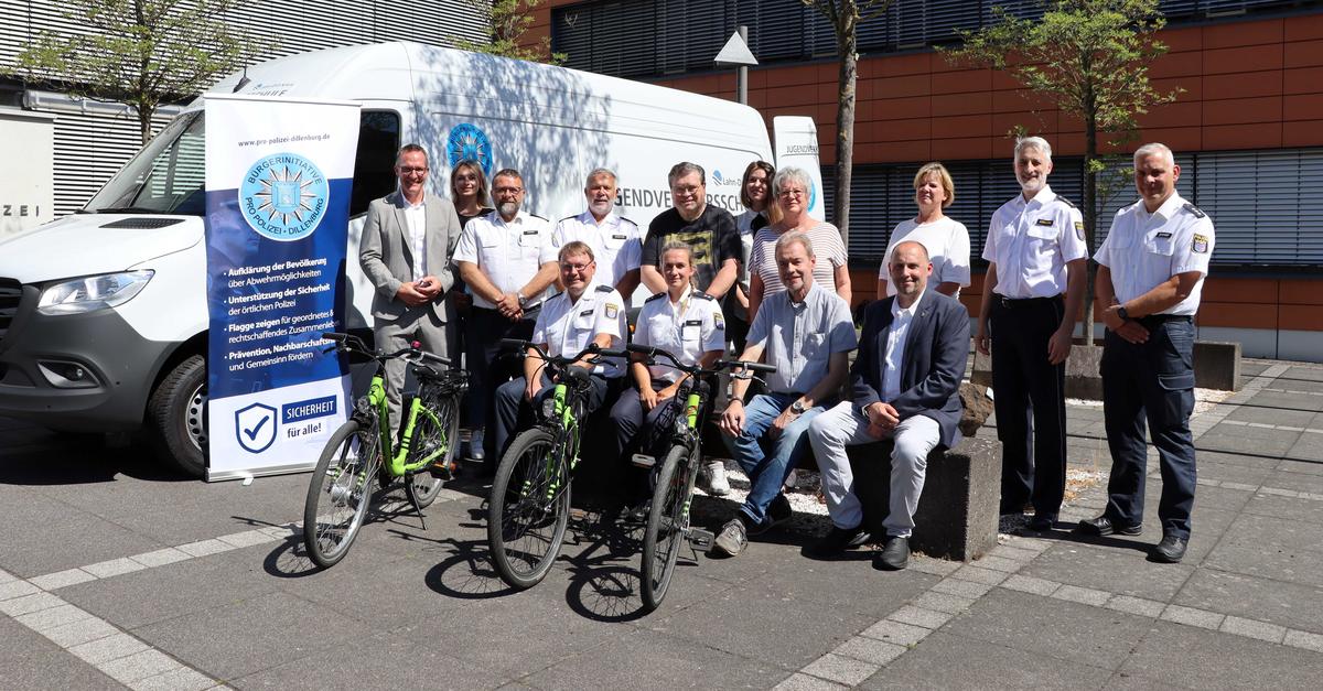 Neues Einsatzfahrzeug stärkt Verkehrserziehung in Dillenburg