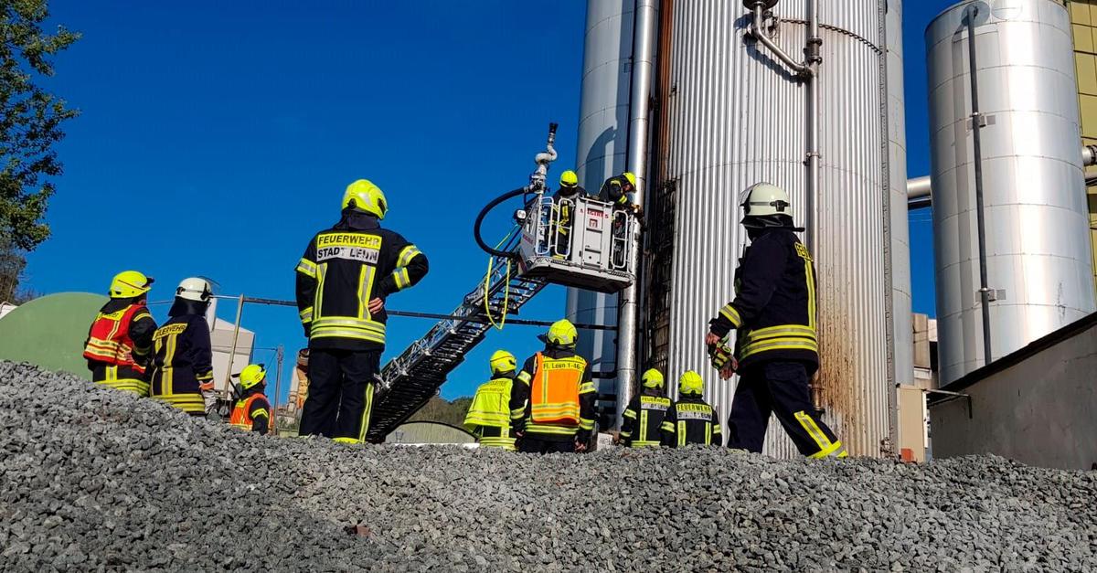 Schwelbrand im Leuner Steinbruch