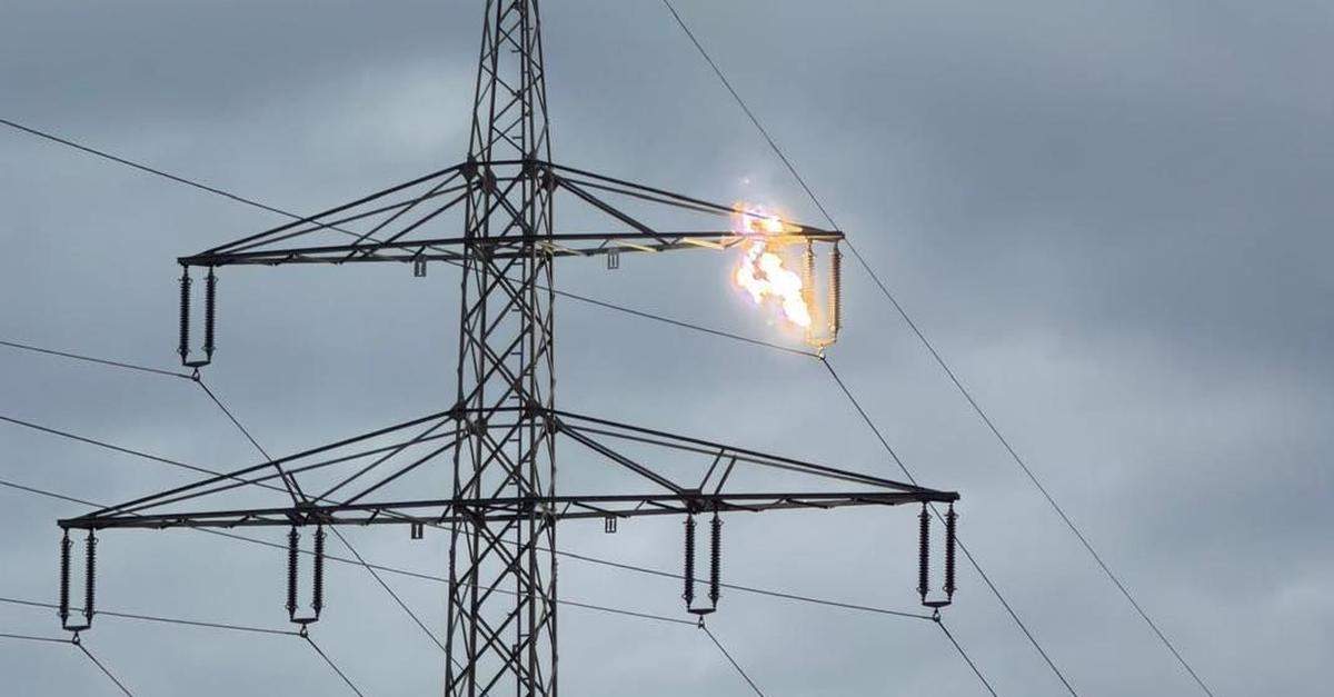 Flash fire at power pole: Leun fire department in action
